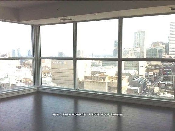 3rd image of 386 Yonge St #1707