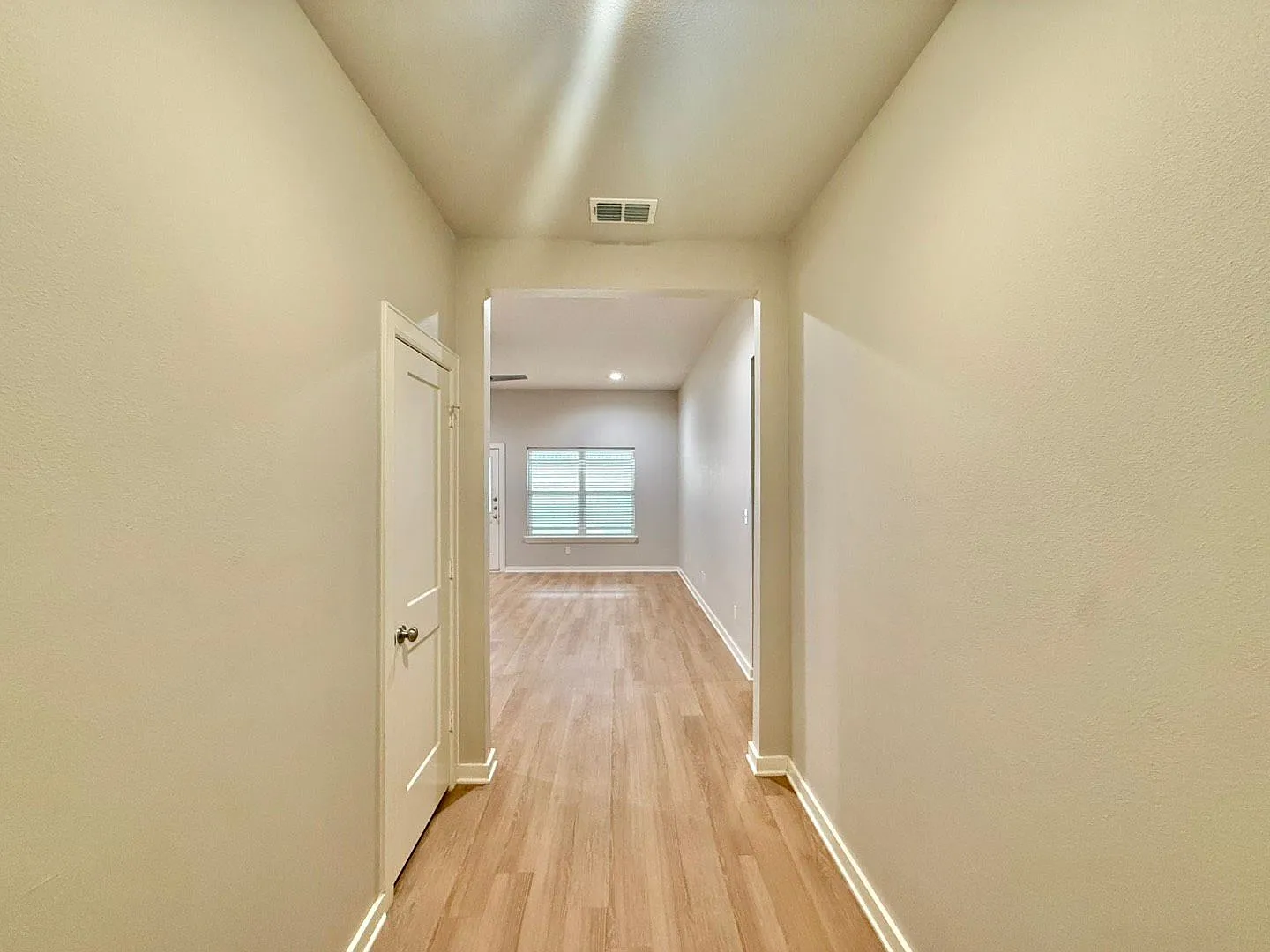 Charming 1-Story 4 Bedroom Home with Modern Comforts! — Photo 2