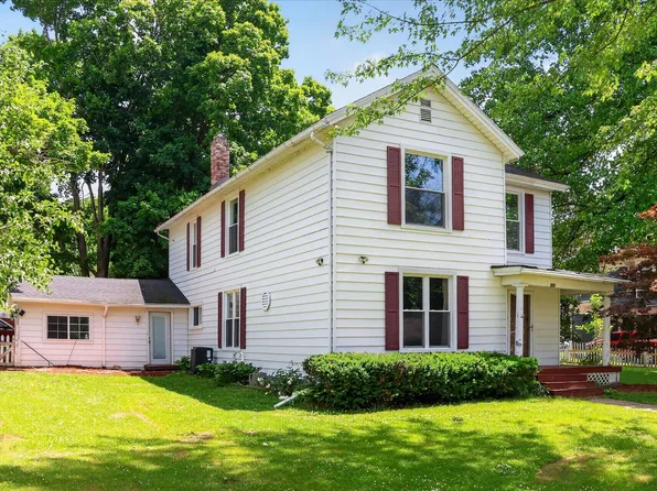 282 Liberty St, Muir, MI 48860