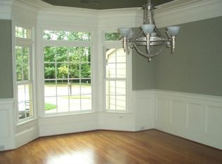 125 Claridge Dr, Sandy Springs, GA 30342