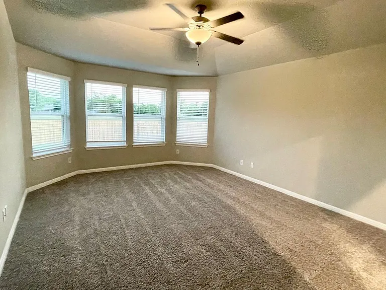 323 Durango Downs Dr — Photo 7