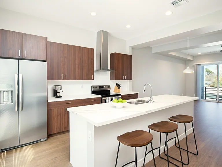 Teakwood Urban Living — Photo 26
