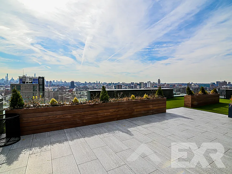228 E 135th St #601 — Photo 12