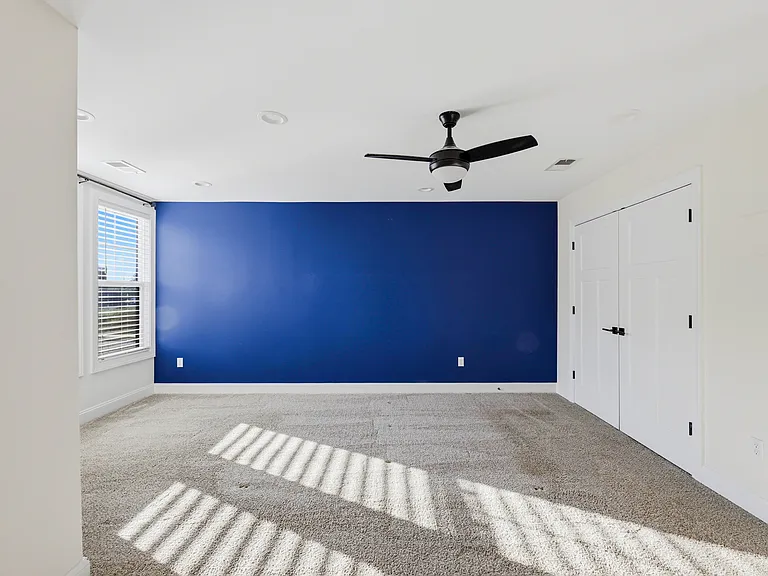 1020 Easton Ct — Photo 54
