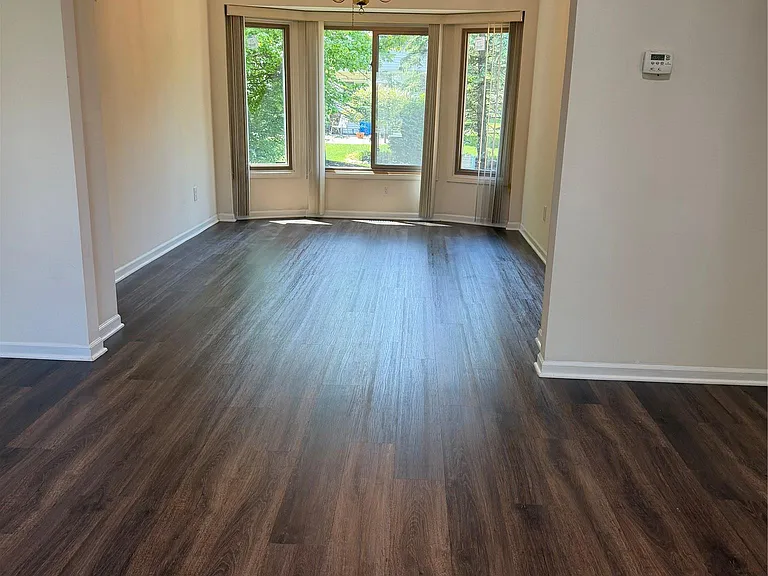 7043 Foxridge Dr — Photo 5
