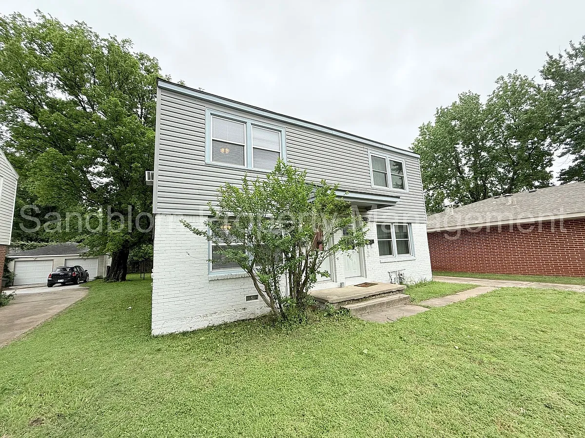 Building Photo - 1135 E 37th St S