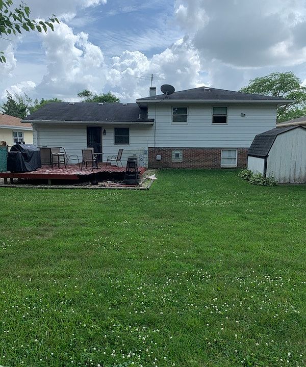 2nd image of 4042 Violet Ln