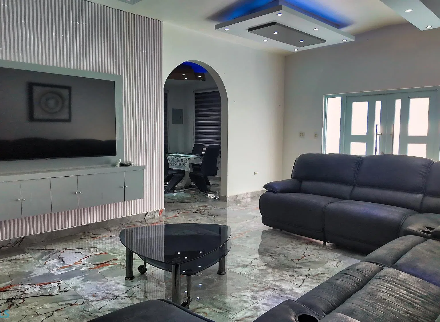 1 bed, 1.0 bath, 450 sqft, $600 — Photo 1
