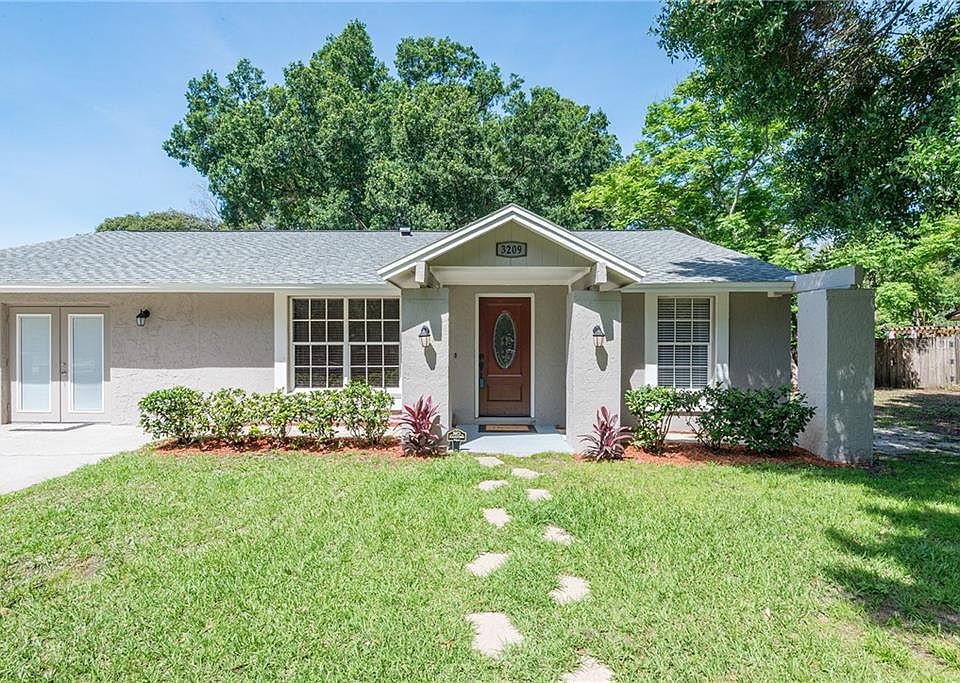 1st image of 3209 King Charles Cir