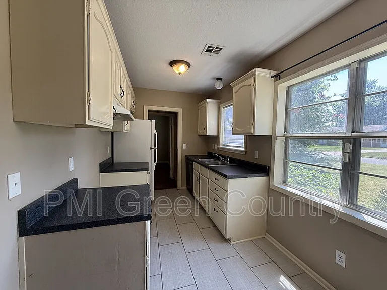 5523 S Madison Ave — Photo 11