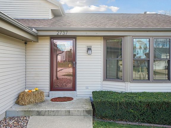3rd image of 2737 Brighton Dr