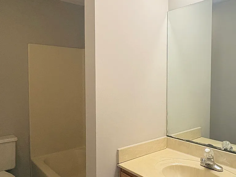 2509 Jersey Ct #B — Photo 11