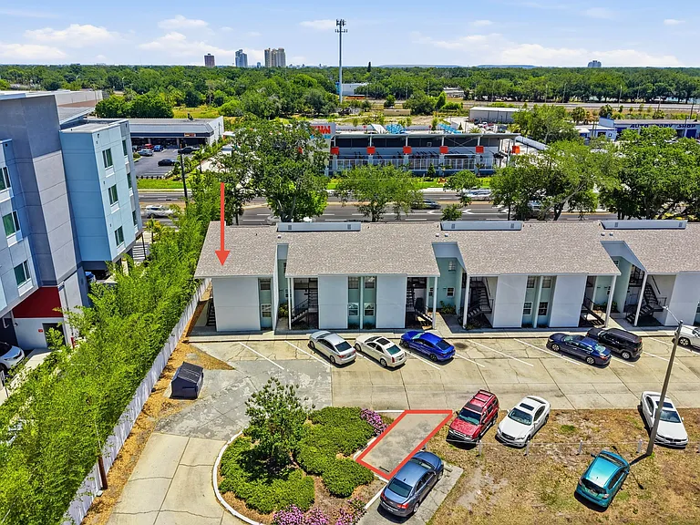 3801 N Oak Dr #A72 — Photo 37