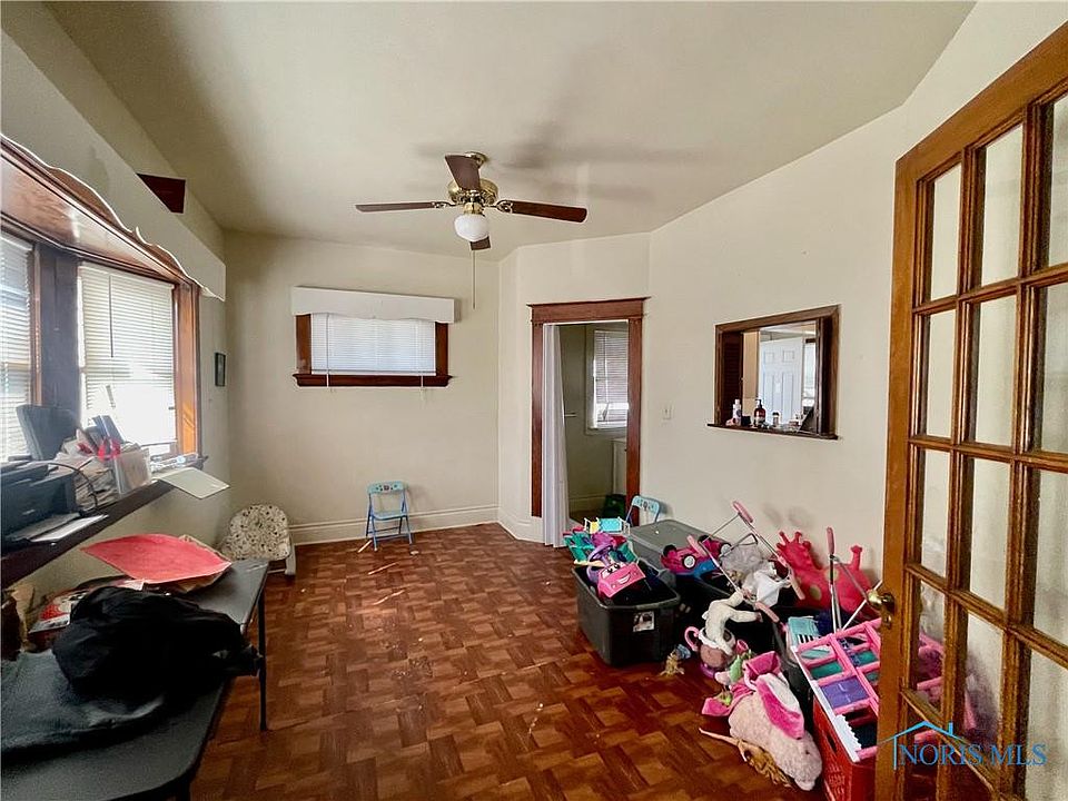 2nd image of 2519 Franklin Ave