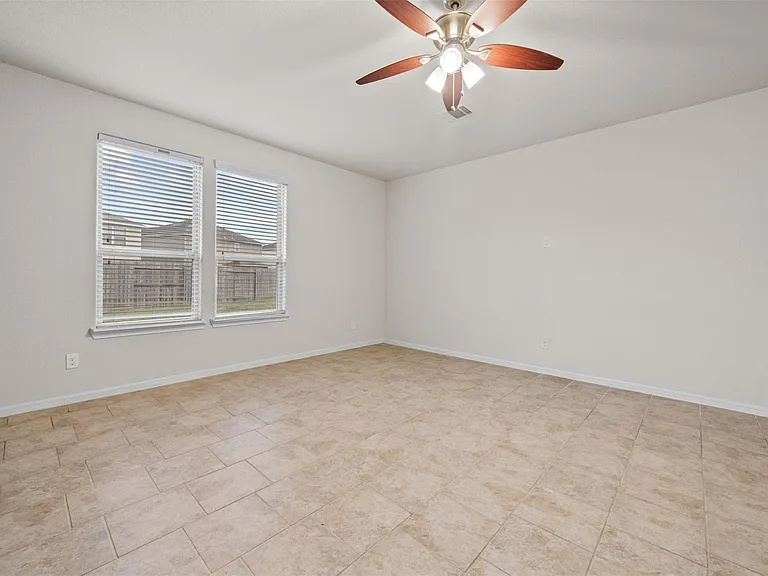 19603 Blue Pine Cir — Photo 5