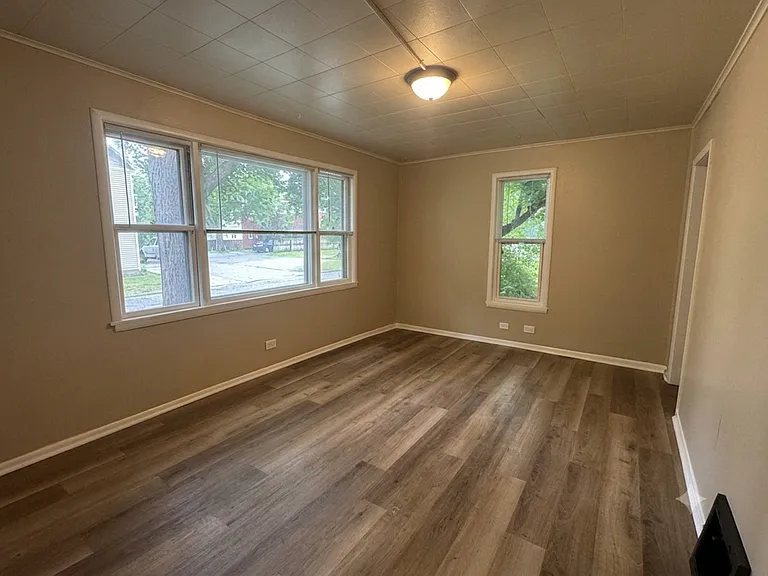 309 Marston Ct — Photo 1