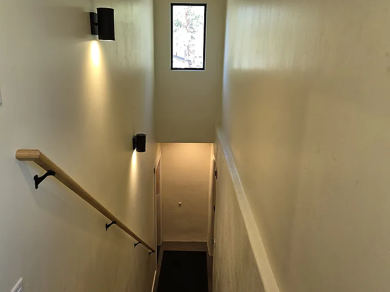 1514 N Sunset Dr — Photo 3