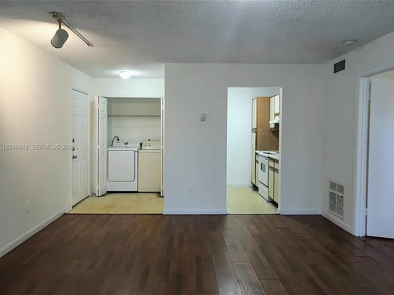 4241 W McNab Rd #27 — Photo 4