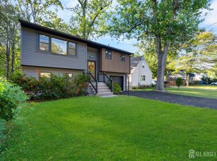 91 Amherst Ave, Colonia, NJ 07067
