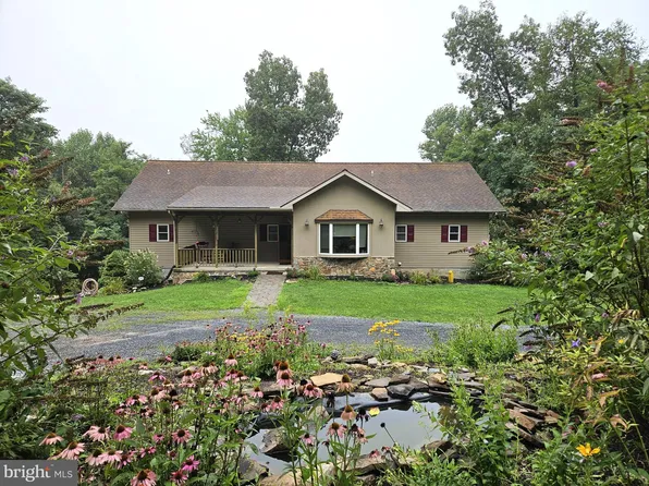360 Farmall Rd, Grantville, PA 17028