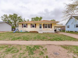 809 Garden Ave, Salina, KS 67401