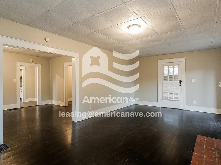 438476_005_wm_-_living_room_13469741.jpg