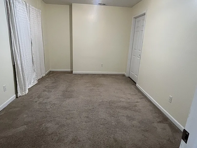 3051 Lexington Ave — Photo 19