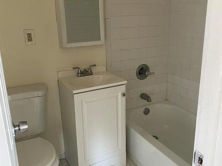 96 River Ave — Photo 7