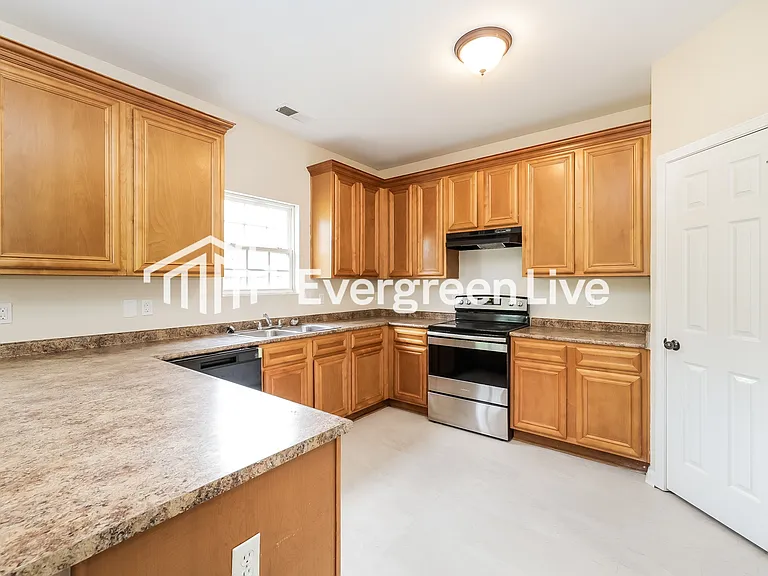 8808 Stony Glen Dr — Photo 5