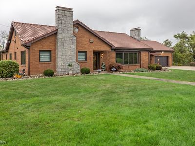 111 Meadowbrook Ln, Weirton, WV, 26062