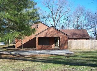 327 Magnolia Dr, Winchester, TN 37398