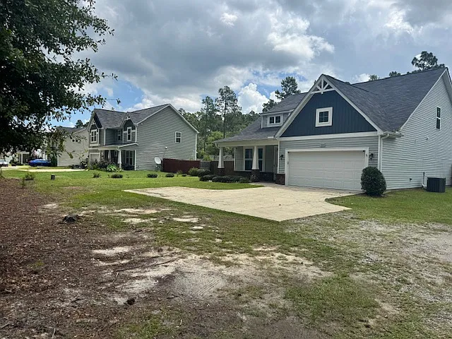 939 Montrose Rd