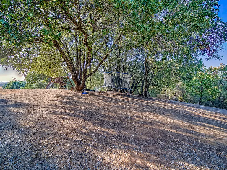 18626 Quiet Oak Pl — Photo 35