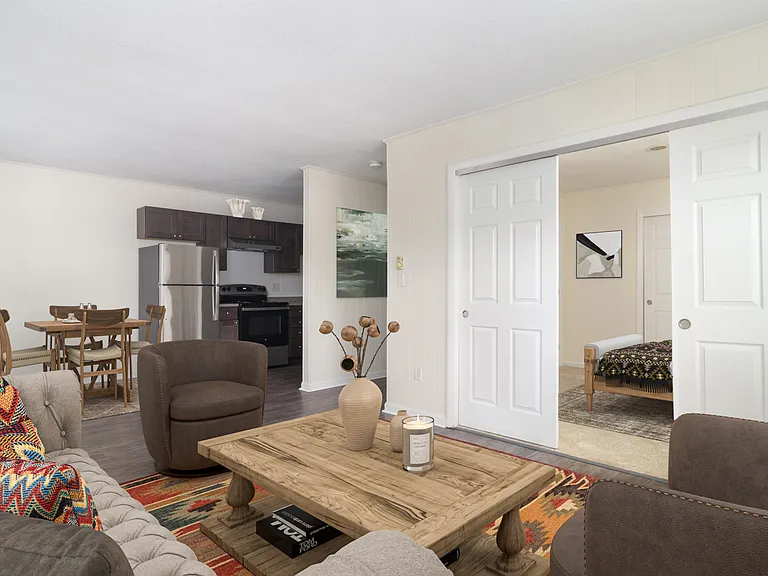 Pembroke Place Apartments — Photo 3