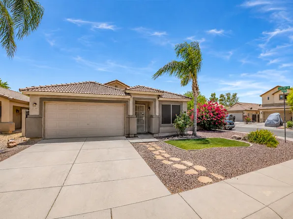 2541 E Silversmith Trl, San Tan Valley, AZ 85143