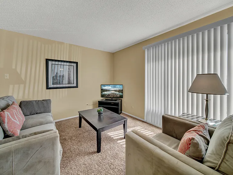 Vista Ventana Apartments — Photo 24