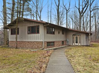 6680 East Rd, Three Oaks, MI 49128