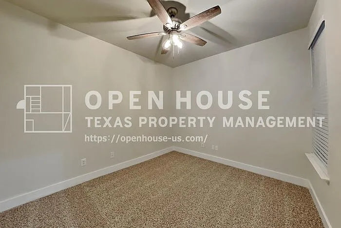 905 Hunter Ln — Photo 11