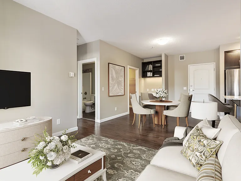 100 Quarry Vlg SE — Photo 16