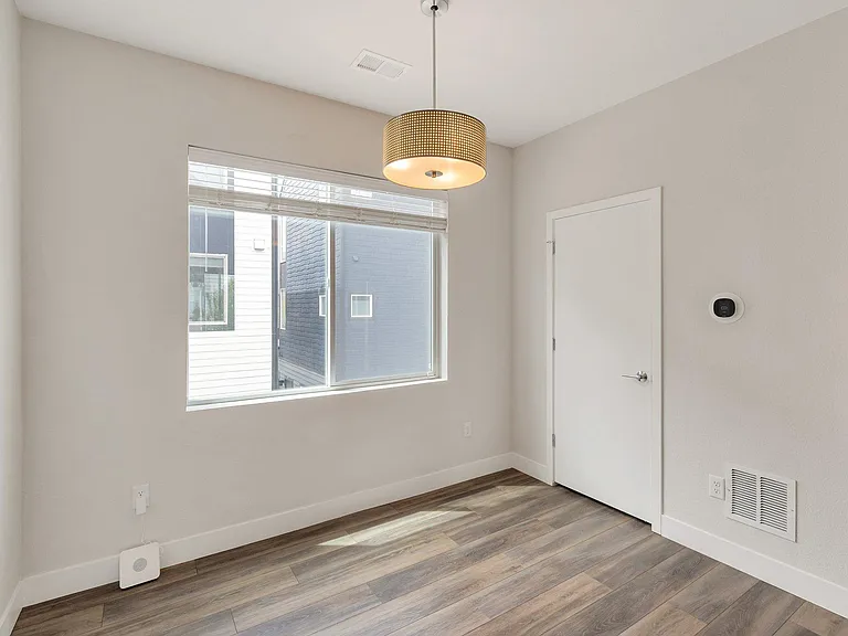 5586 W 11th Pl — Photo 18