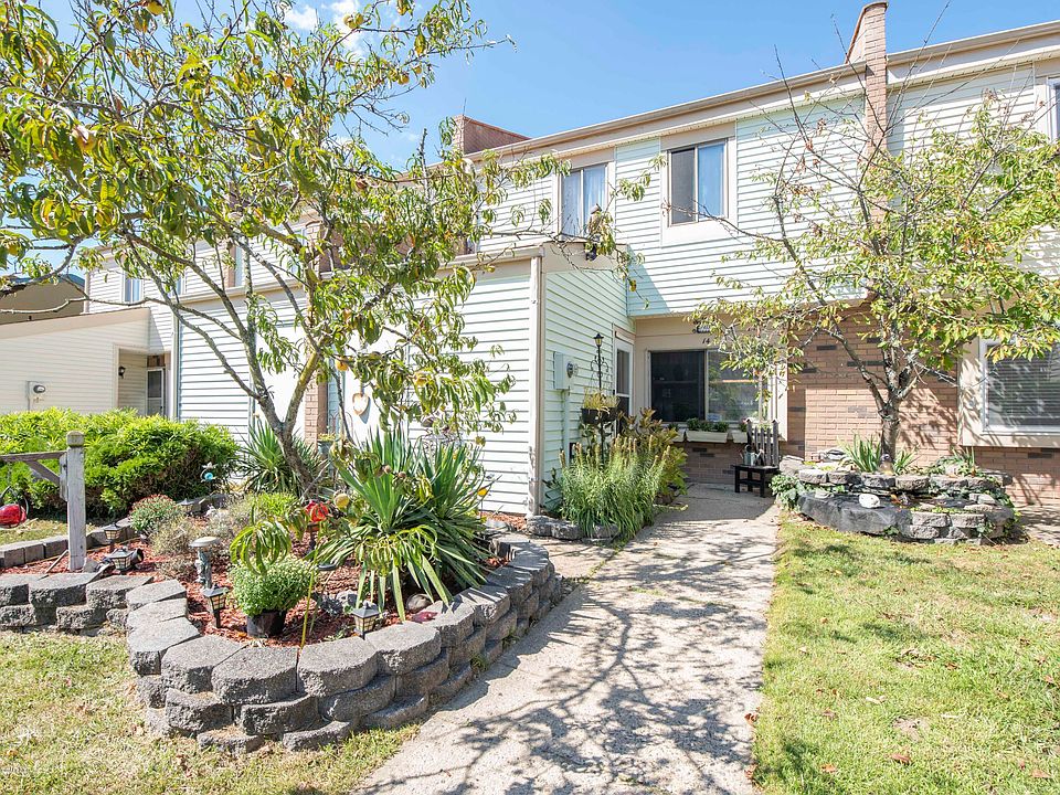 1st image of 14 Chatham Ct #136