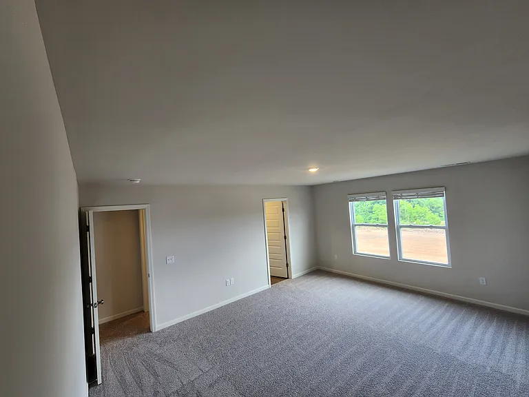 5028 Mifford Ct — Photo 10