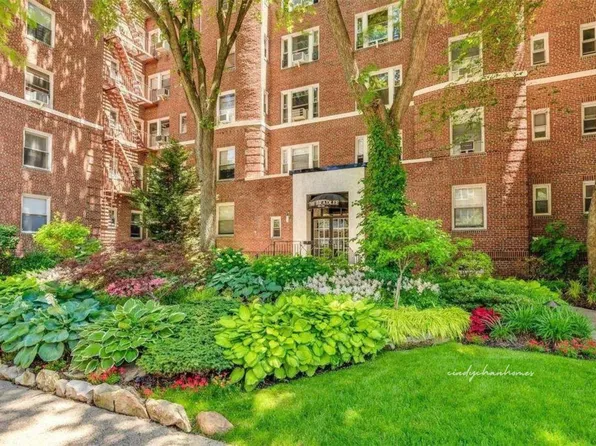 69-09 108th Street #2O6, Forest Hills, NY 11375