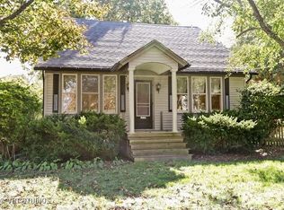 501 Stewart Ave, Woodstock, IL 60098