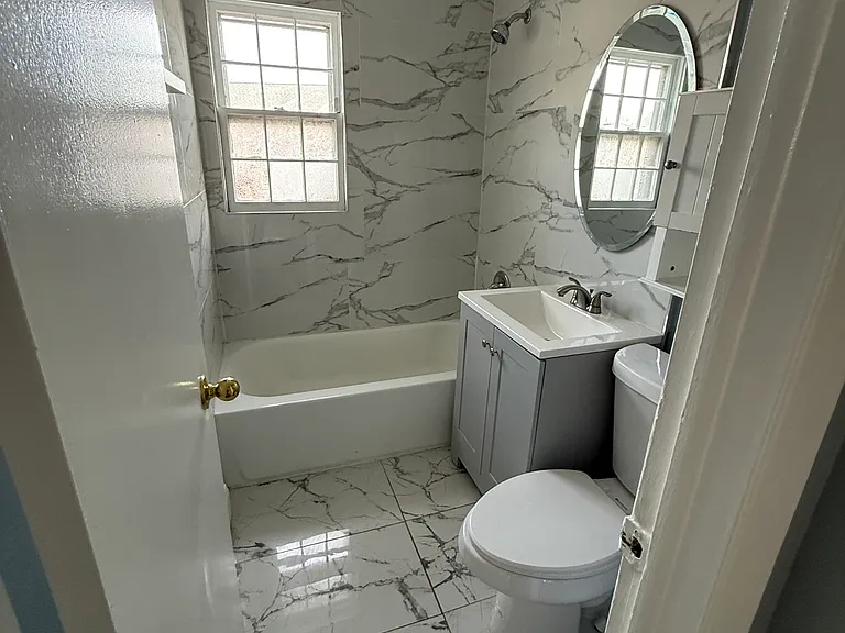 612 Ziegler Ave #17 — Photo 7