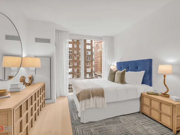 501 Third Avenue 6G image 4 of 5