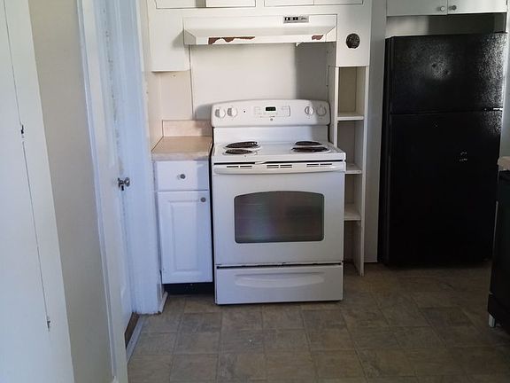 5th image of 203 E Alden Ave