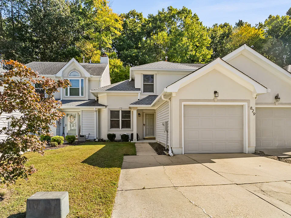 829 Royal Grove Ct