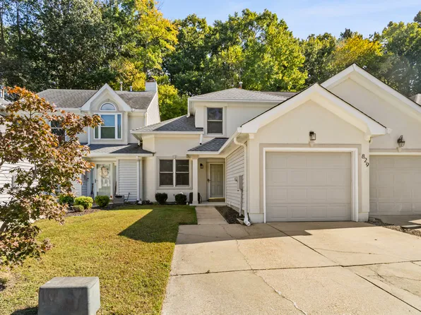 829 Royal Grove Ct, Chesapeake, VA 23320