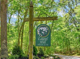 Laurel Hill Path, Saint james, NY 11780